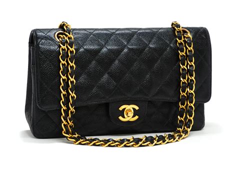 pictures of old Chanel purses